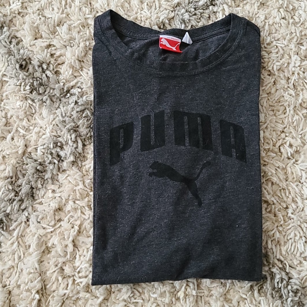 Puma Women's T-shirt Size Medium